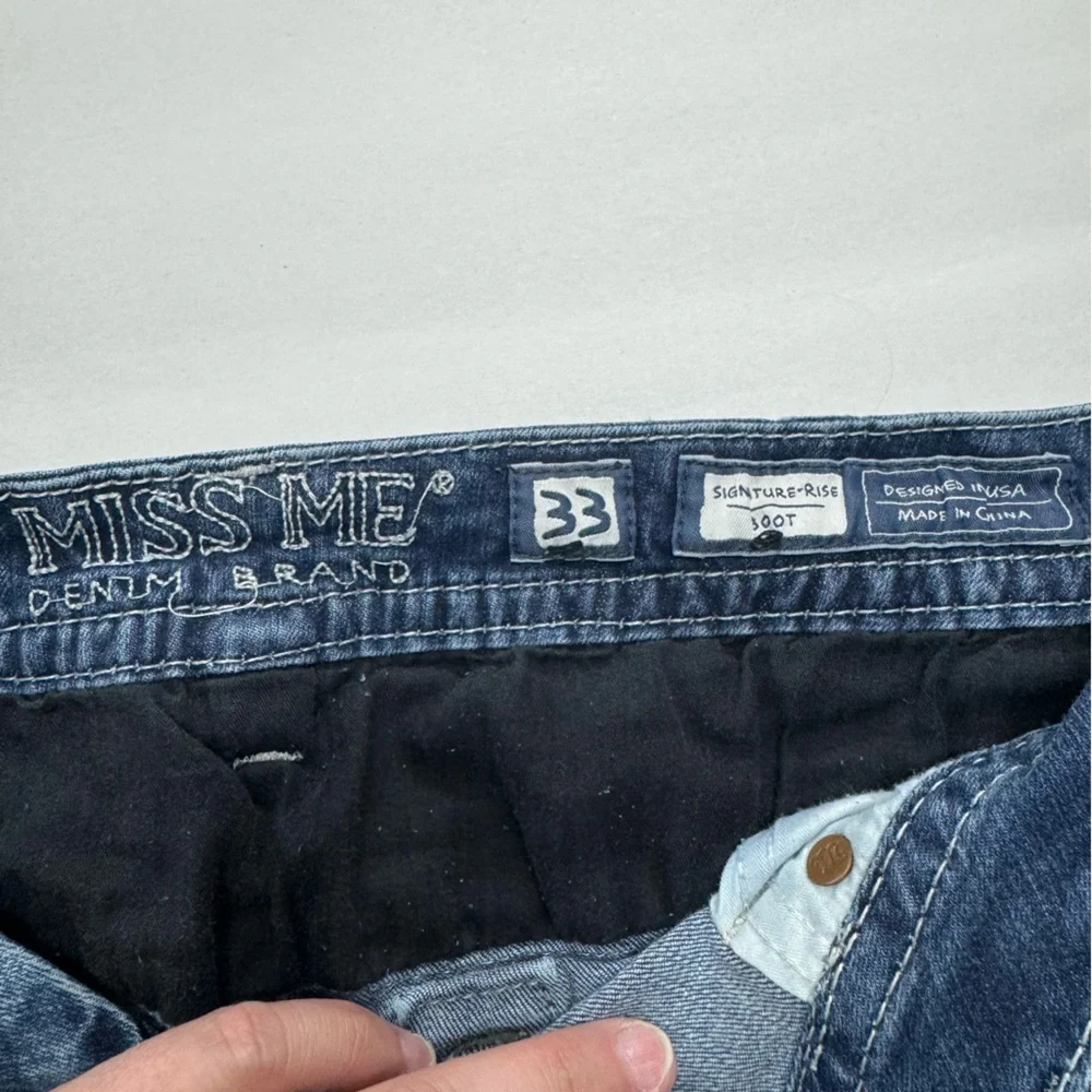 Miss Me Signature Rise Boot Jeans - Picture 4 of 6